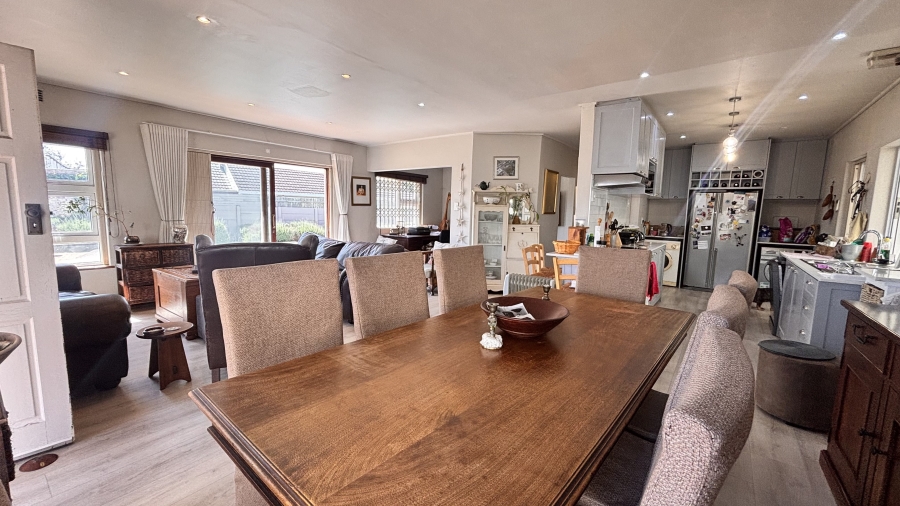 4 Bedroom Property for Sale in Kirstenhof Western Cape